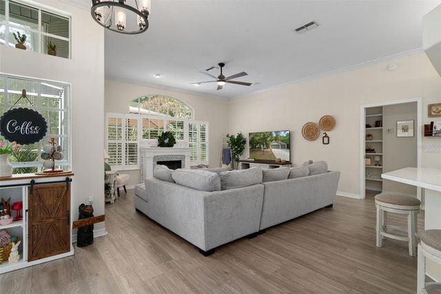 10139 HIGHCREST LANE, New Port Richey, FL 34654