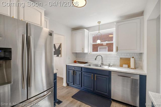 27721 Grant Street, Saint Clair Shores, MI 48081