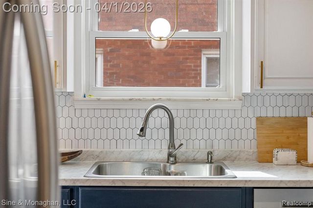 27721 Grant Street, Saint Clair Shores, MI 48081