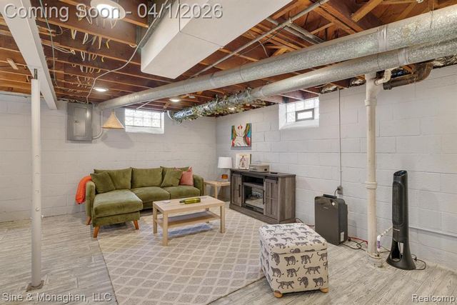 27721 Grant Street, Saint Clair Shores, MI 48081