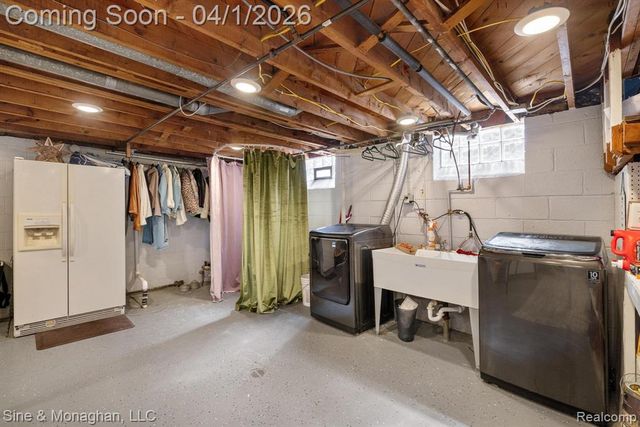 27721 Grant Street, Saint Clair Shores, MI 48081