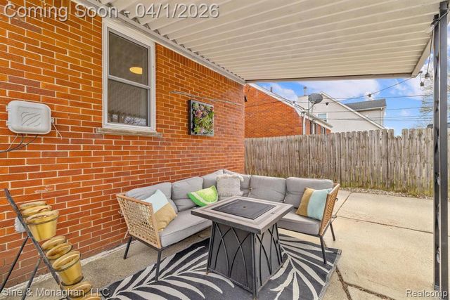 27721 Grant Street, Saint Clair Shores, MI 48081