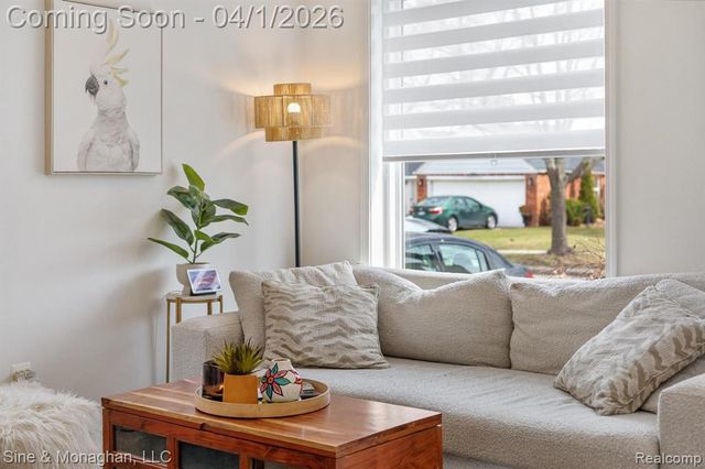 27721 Grant Street, Saint Clair Shores, MI 48081