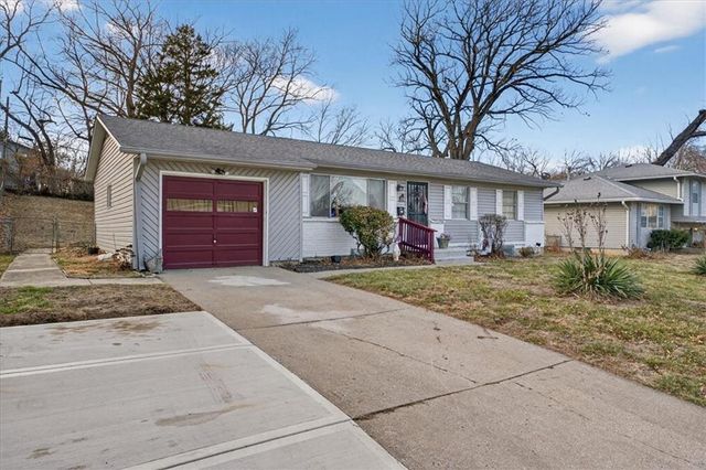 1322 N 62nd Place, Kansas City, KS 66102