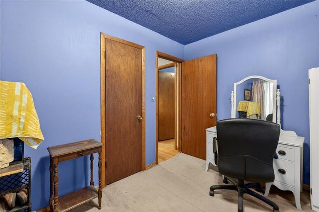 1322 N 62nd Place, Kansas City, KS 66102