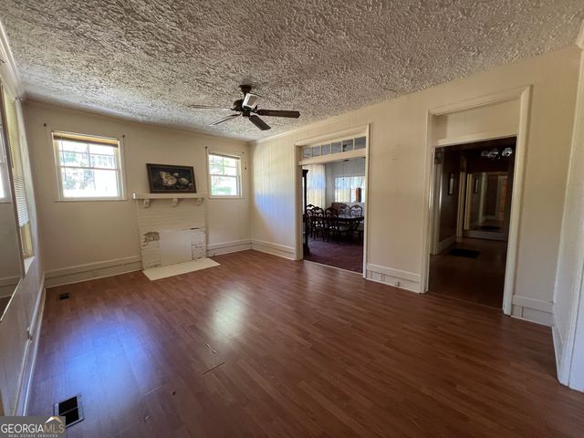 1604 Us HWY 29, West Point, GA 31833