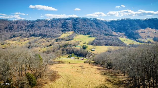 330 Ralph B Miner Drive, Jonesville, VA 24263