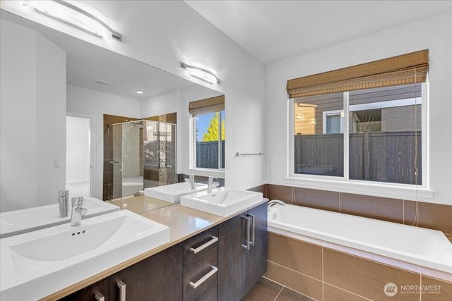 34196 56th Avenue S, Auburn, WA 98001