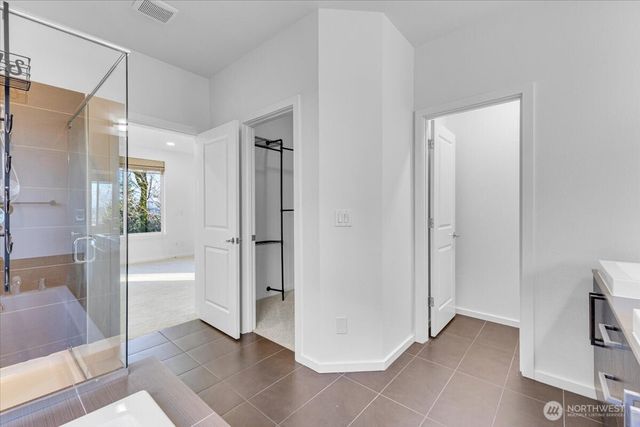 34196 56th Avenue S, Auburn, WA 98001