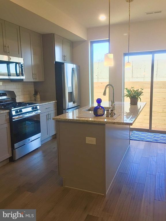 2134-00 KENSINGTON CT #71, PHILADELPHIA, PA 19125 — photo 3