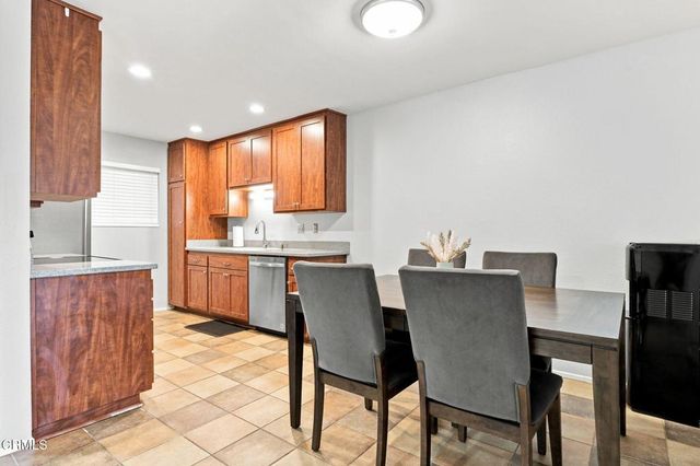 2533 Antonio Drive 101, Camarillo, CA 93010