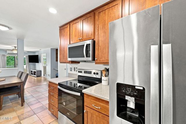 2533 Antonio Drive 101, Camarillo, CA 93010