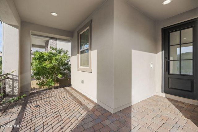 21349 N 58TH Street, Phoenix, AZ 85054