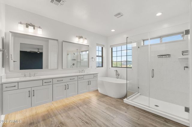 21349 N 58TH Street, Phoenix, AZ 85054