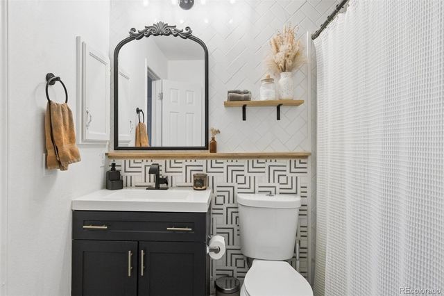 14201 E Hawaii Circle B, Aurora, CO 80012