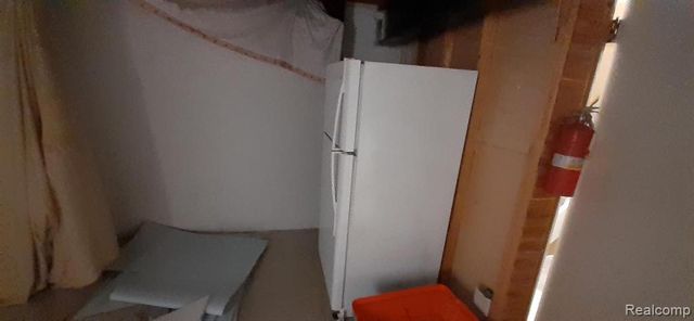 5089 Buckingham, Troy, MI 48098