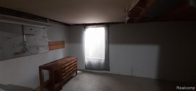 5089 Buckingham, Troy, MI 48098