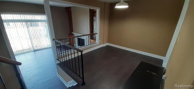 5089 Buckingham, Troy, MI 48098