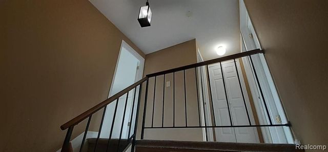 5089 Buckingham, Troy, MI 48098