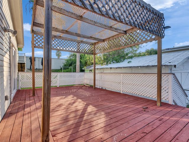 7121 Heards Lane, Galveston, TX 77551