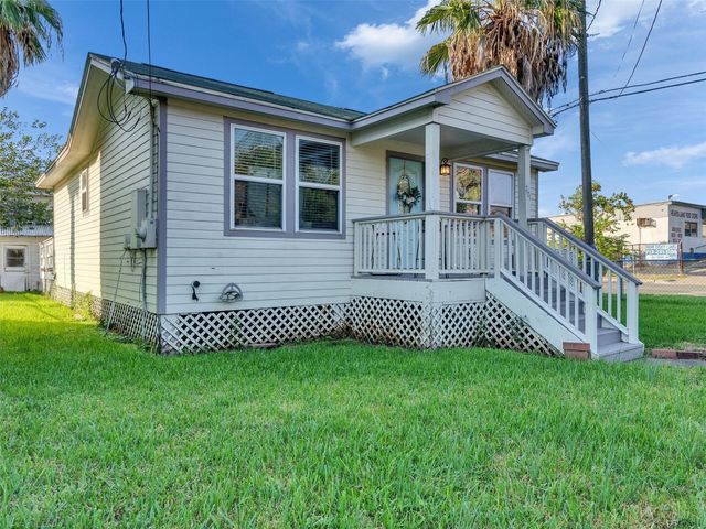 7121 Heards Lane, Galveston, TX 77551