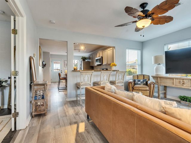 7121 Heards Lane, Galveston, TX 77551