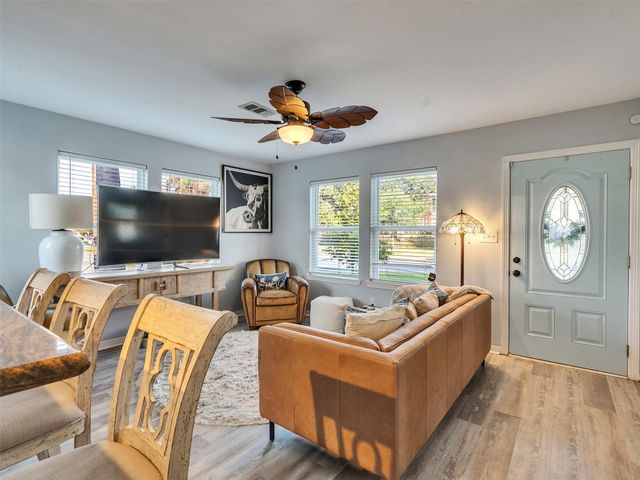 7121 Heards Lane, Galveston, TX 77551