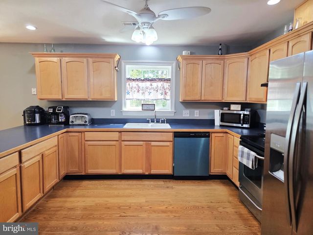 7599 SECRETARYS SAND RD, Schuyler, VA 22969