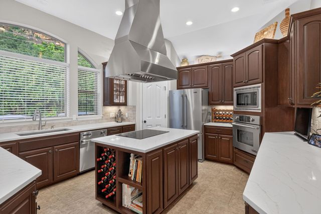 814 Scenic LOOP, Kingsland, TX 78639