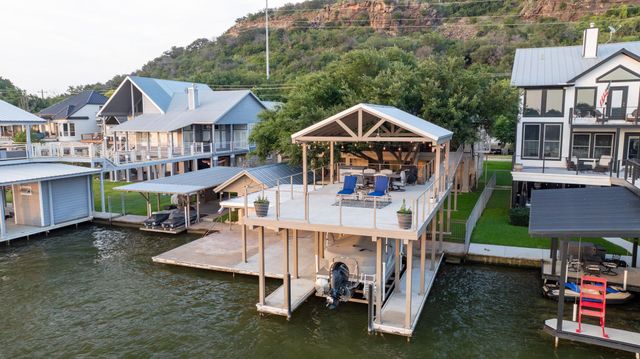 814 Scenic LOOP, Kingsland, TX 78639