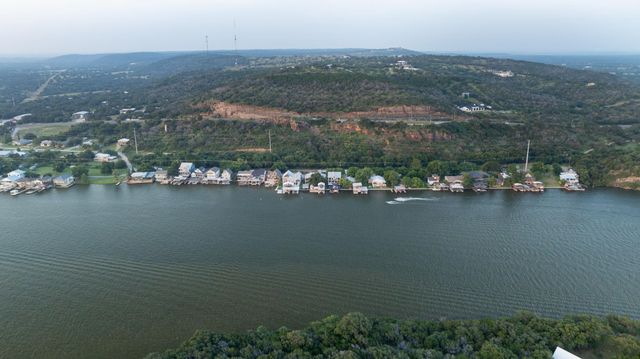814 Scenic LOOP, Kingsland, TX 78639