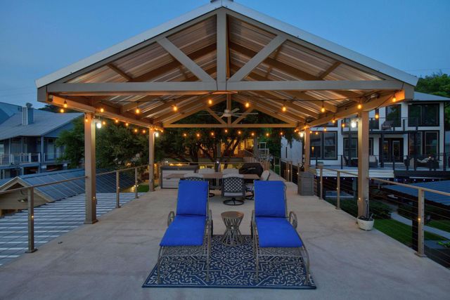 814 Scenic LOOP, Kingsland, TX 78639