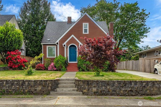 1555 High Avenue, Bremerton, WA 98337