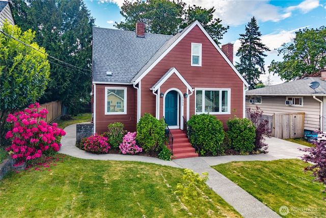 1555 High Avenue, Bremerton, WA 98337