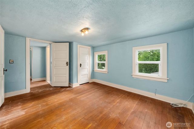 1555 High Avenue, Bremerton, WA 98337