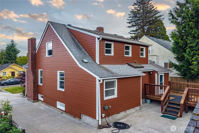 1555 High Avenue, Bremerton, WA 98337