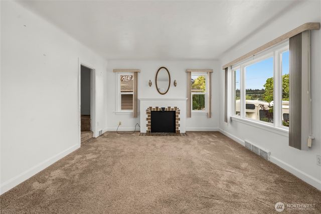 1555 High Avenue, Bremerton, WA 98337