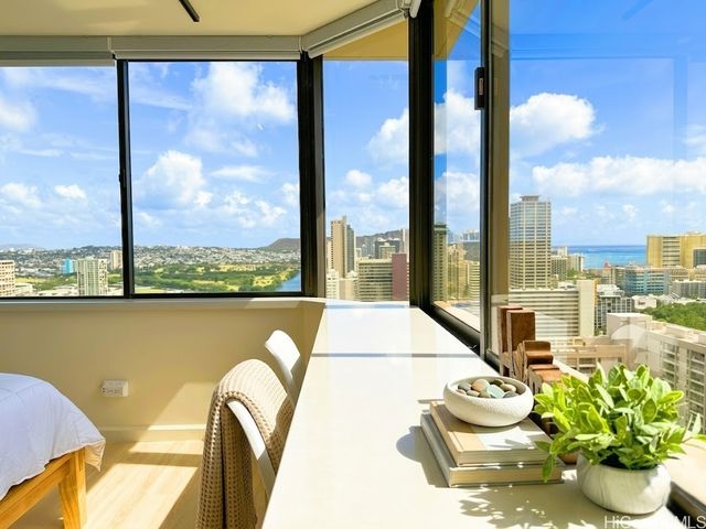 444 Niu Street 3303, Honolulu, HI 96815