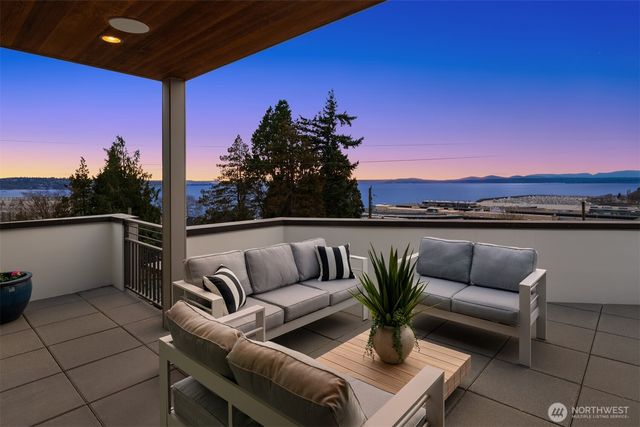 1400 Olympic Way W, Seattle, WA 98119