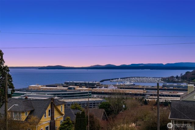 1400 Olympic Way W, Seattle, WA 98119