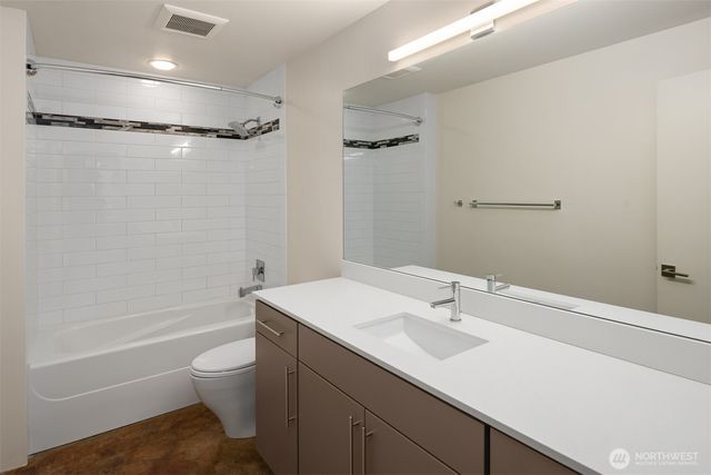1400 Olympic Way W, Seattle, WA 98119
