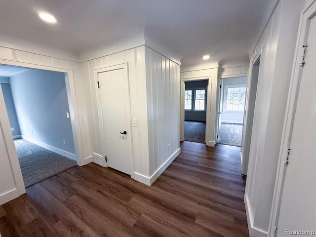 6076 Hugh Street, Burton, MI 48509