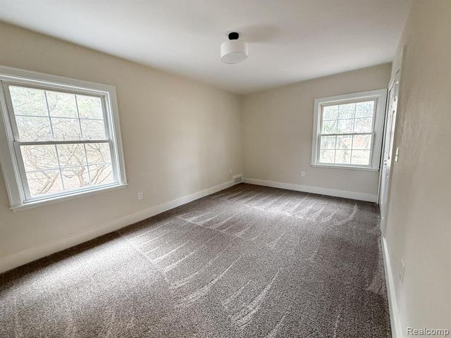 6076 Hugh Street, Burton, MI 48509