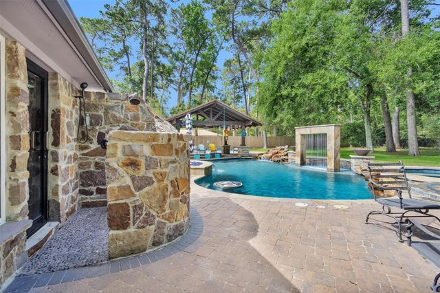 24111 Glen Loch Drive, The Woodlands, TX 77380
