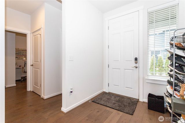 27432 14th Place S, Des Moines, WA 98198