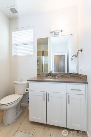 27432 14th Place S, Des Moines, WA 98198