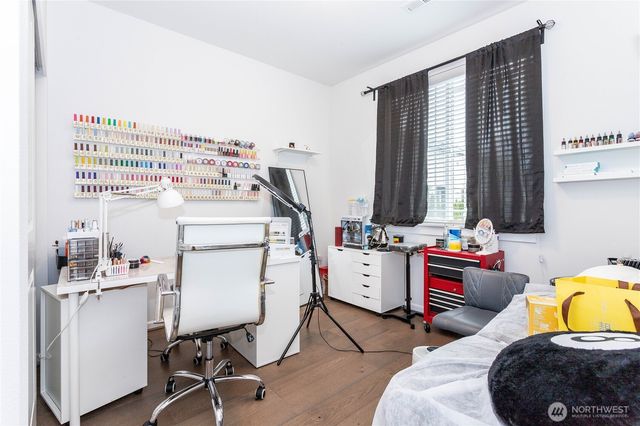 27432 14th Place S, Des Moines, WA 98198