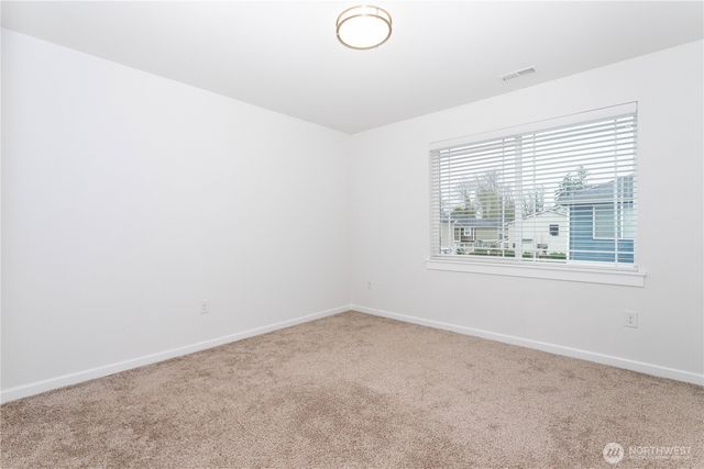 27432 14th Place S, Des Moines, WA 98198