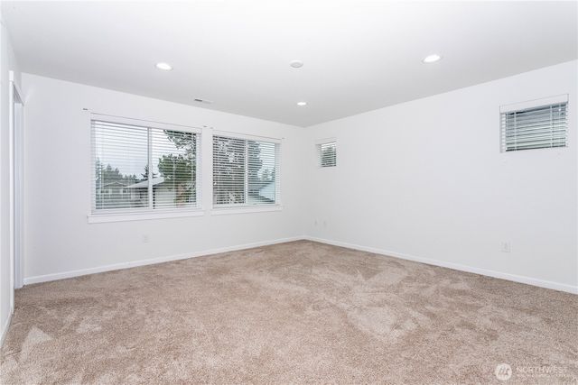 27432 14th Place S, Des Moines, WA 98198