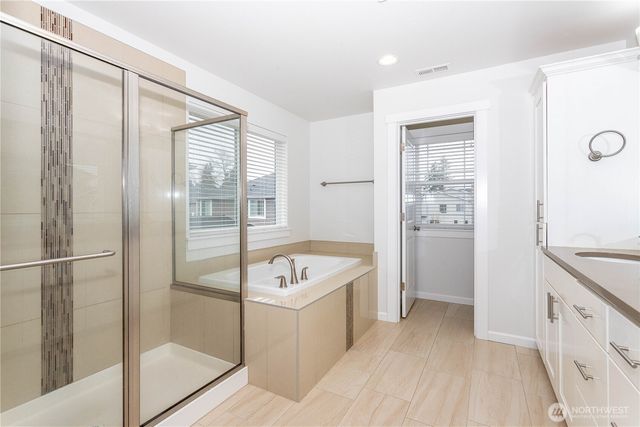 27432 14th Place S, Des Moines, WA 98198